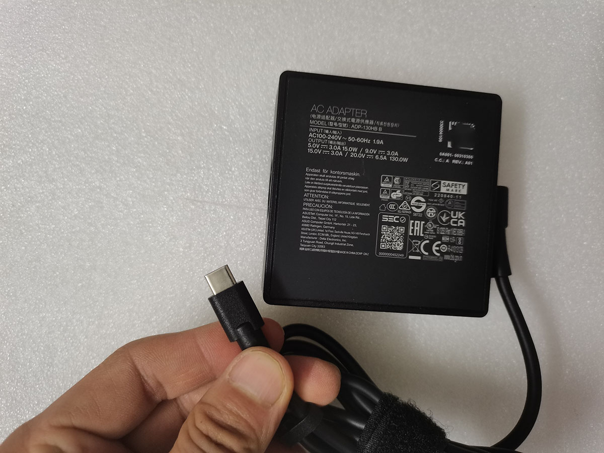 อะแดปเตอร์ AC รุ่น ADP-130HB B - Pc Gaming Uk บทวิจารณ์และราคา