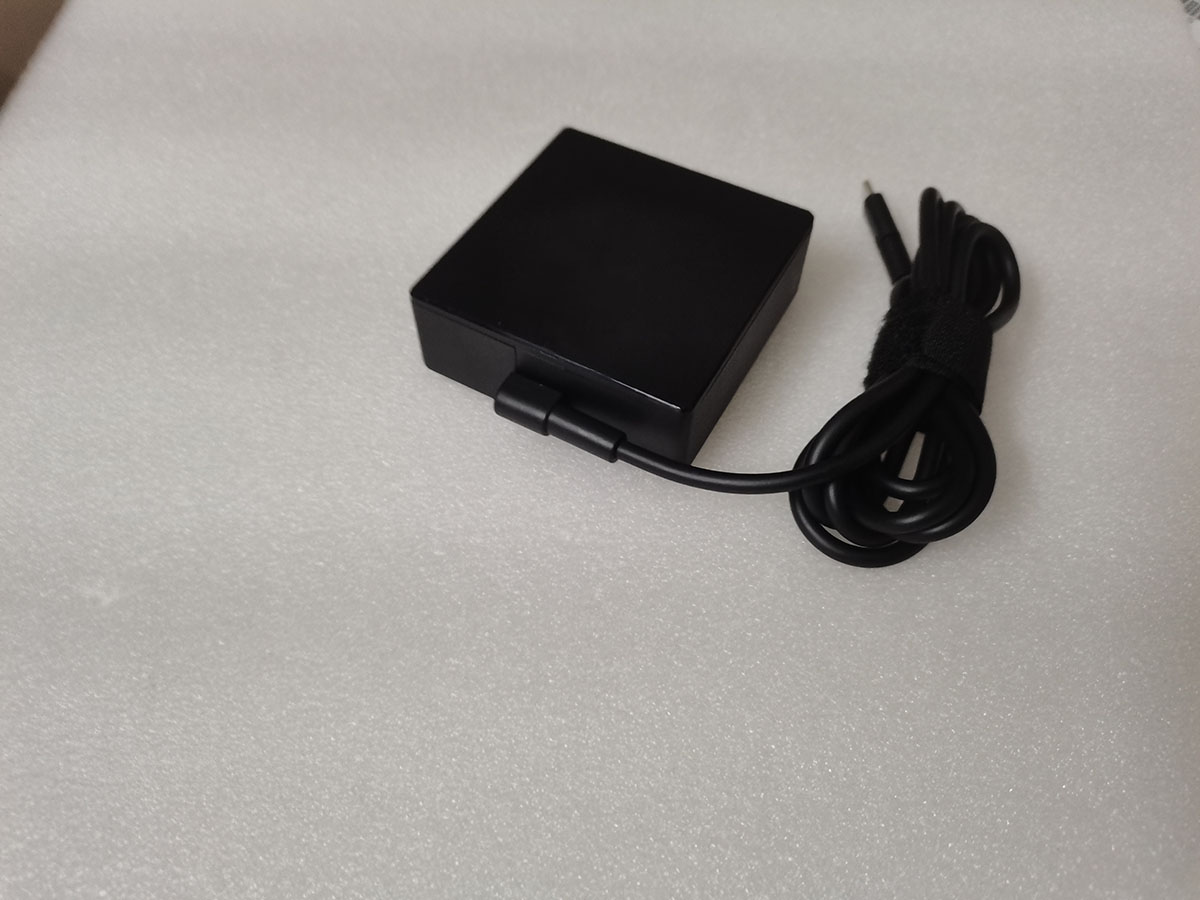 อะแดปเตอร์ AC รุ่น ADP-130HB B - Pc Gaming Uk บทวิจารณ์และราคา