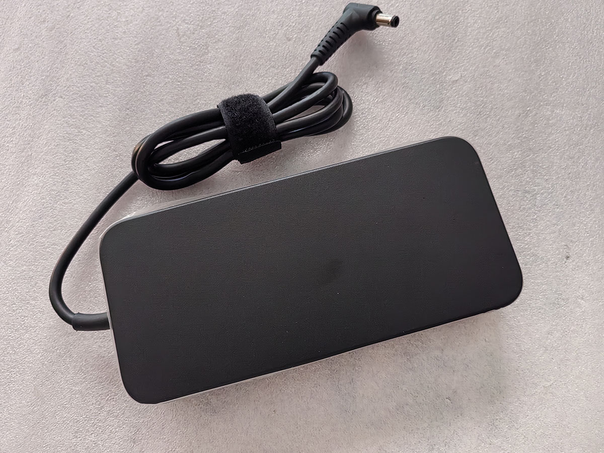 อะแดปเตอร์ AC รุ่น OEM Slim De - Pc Gaming Uk บทวิจารณ์และราคา