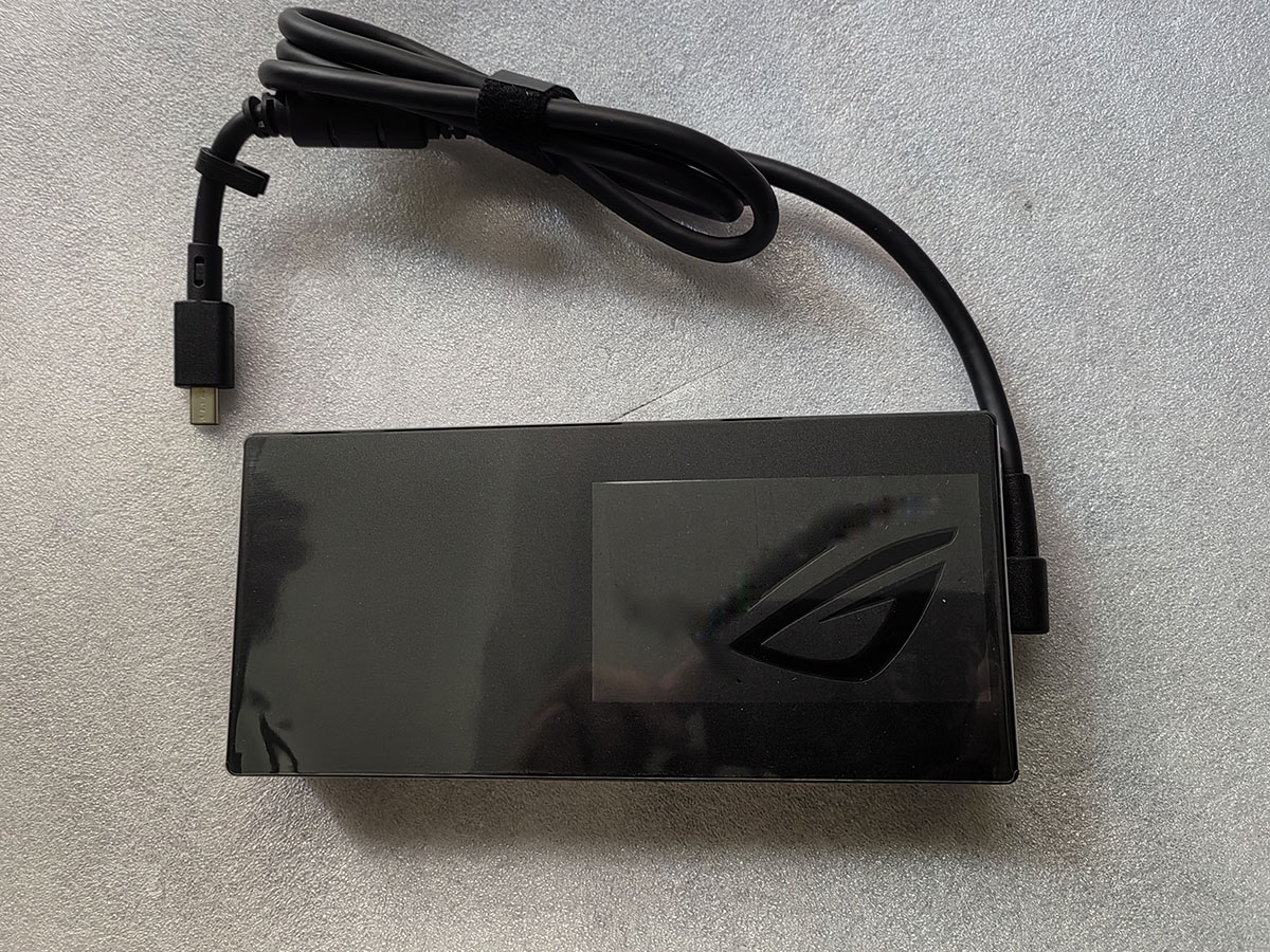 อะแดปเตอร์ AC ใหม่ 20V 19A หัว - Pc Gaming Uk บทวิจารณ์และราคา