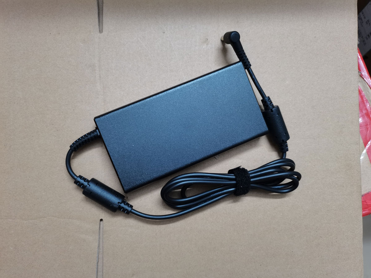 ใหม่ OEM Slim Chicony 20.0V 9. - Pc Gaming Uk บทวิจารณ์และราคา