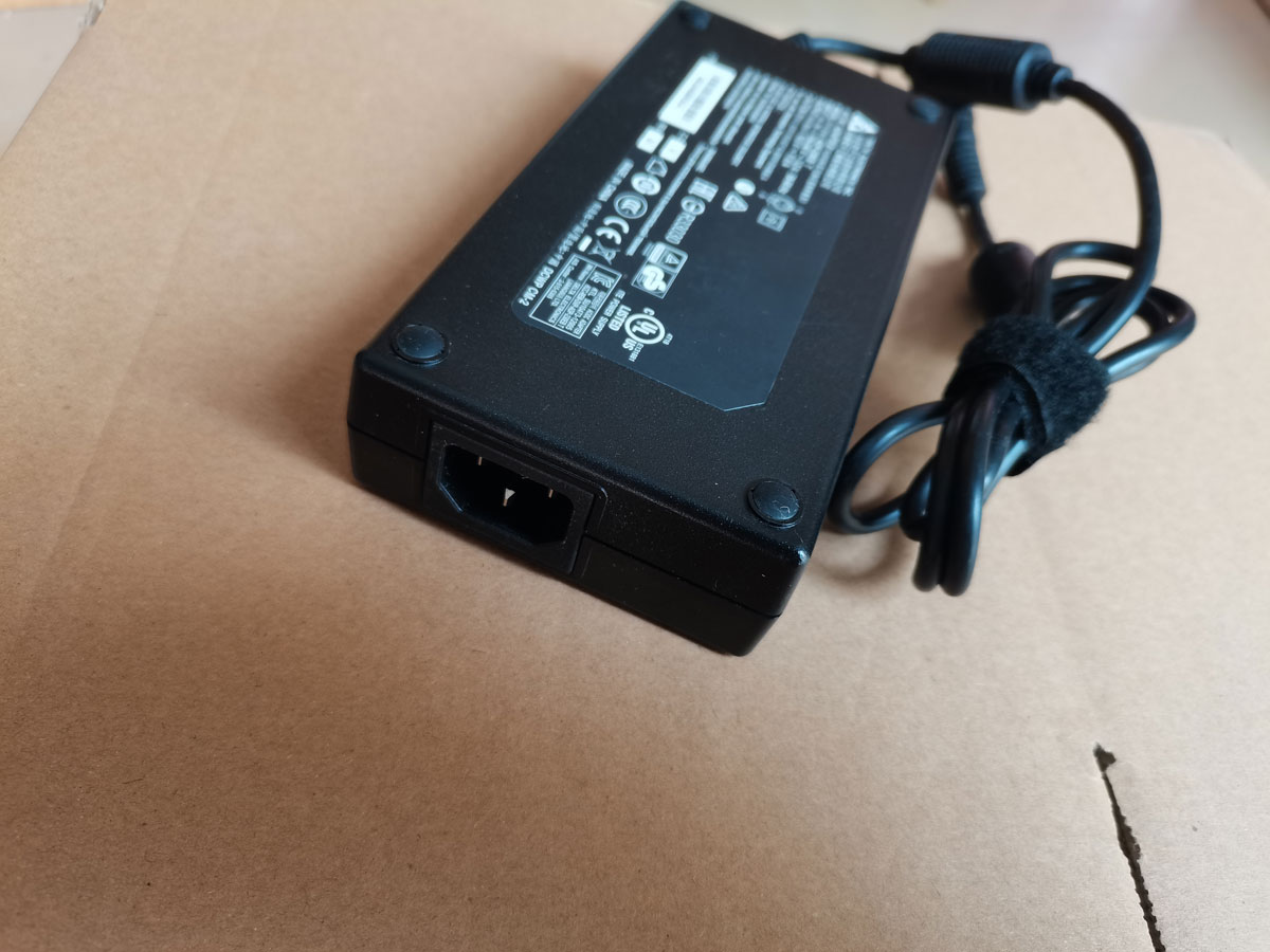 OEM Delta 230W 19.5V 11.8A ADP - Pc Gaming Uk บทวิจารณ์และราคา
